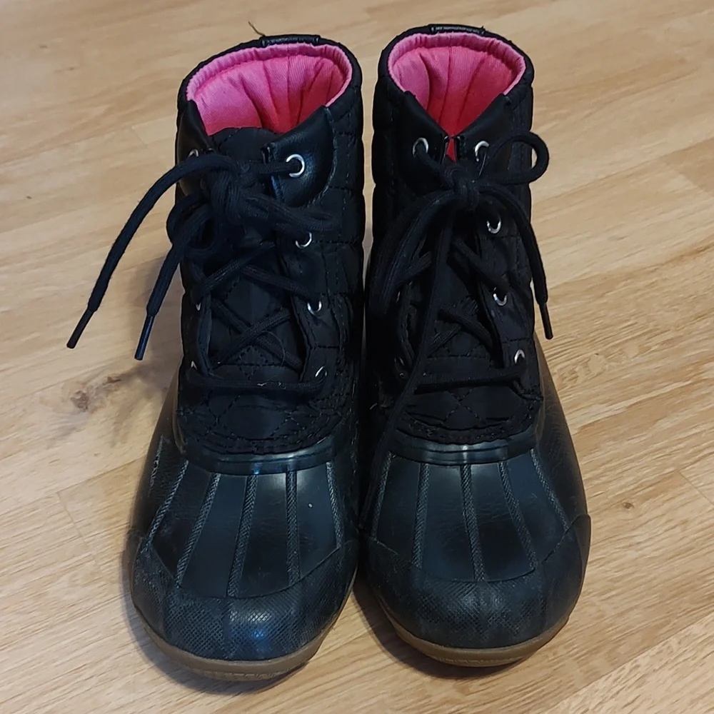 Sperry Girls Port Duck Boots Black Pink Lace-Up Quilted Rain Weatherproof Size 3